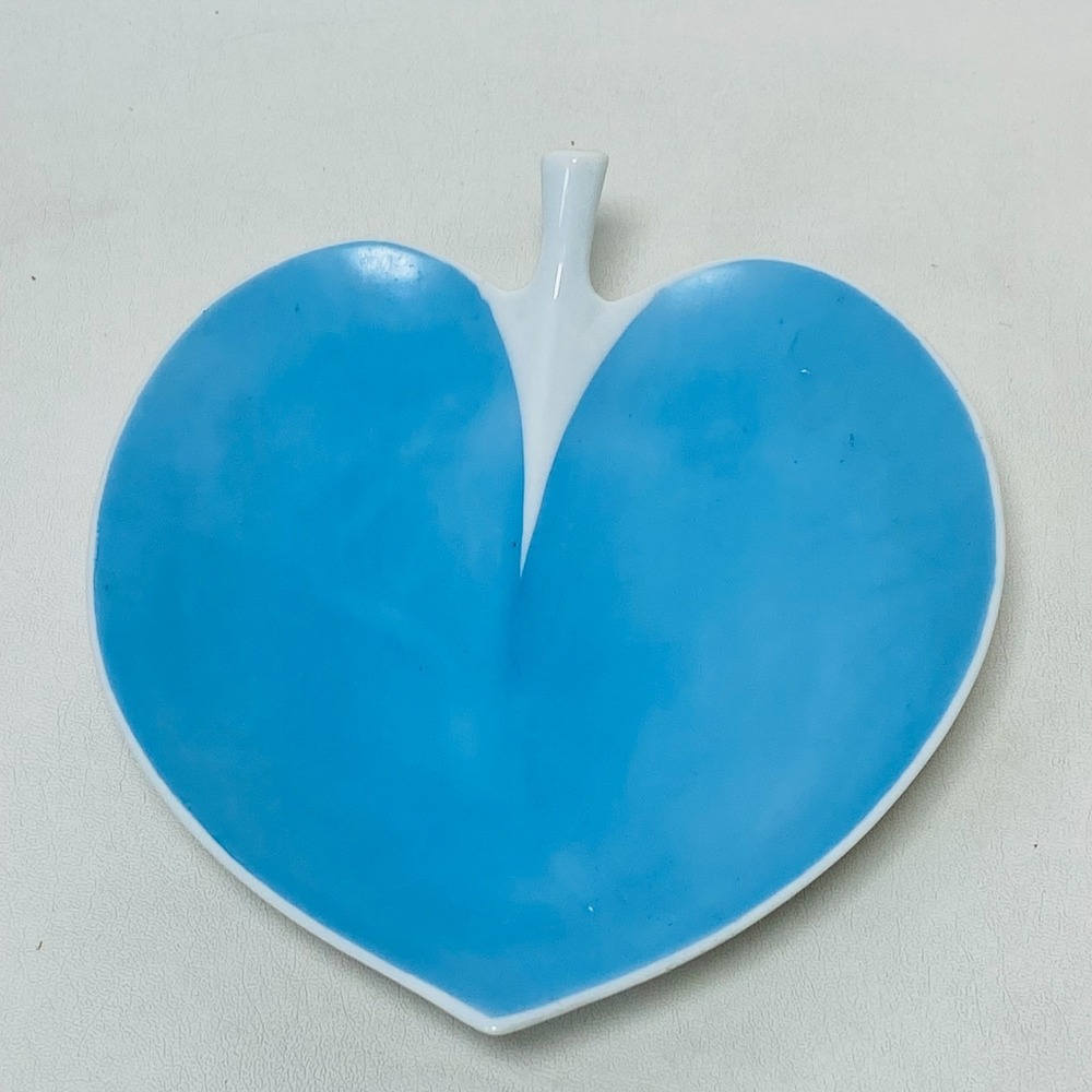 Vintage Hand Painted Blue Irice MCM Leaf Heart‎ Candy Nut Dish Trinket Decor 70s